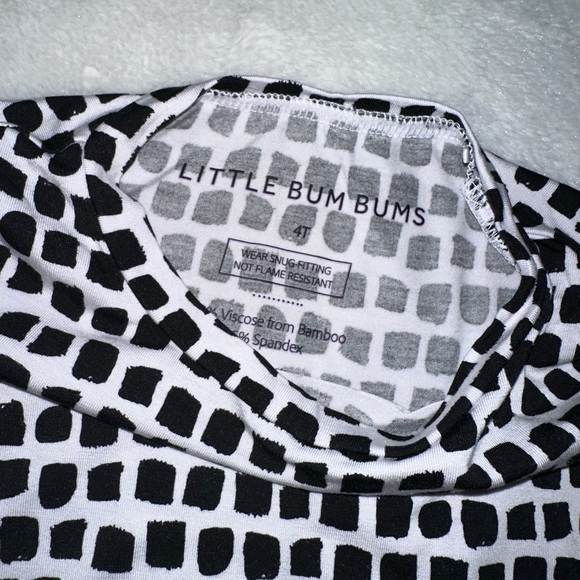 🖤Like New LBB Set🖤 - Picture 4 of 4